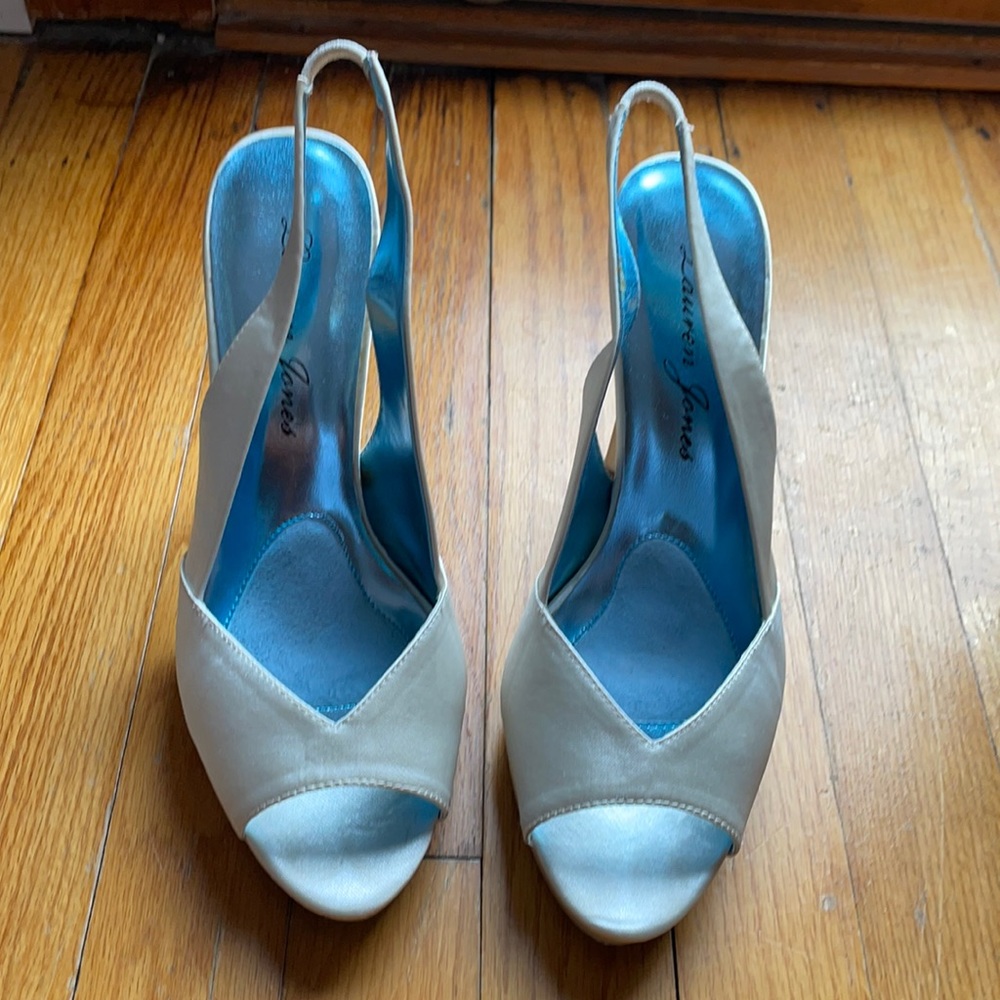 Lauren Jones Ivory Satin Pump